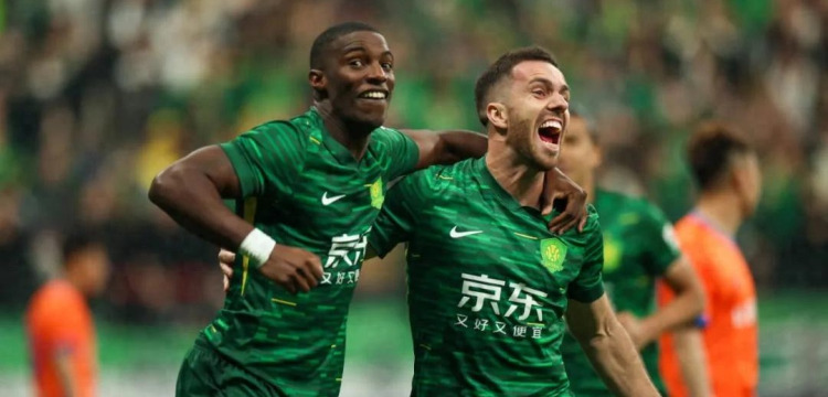 澳超联赛中央海岸水手vs悉尼FC因恶劣天气推迟至18：30进行