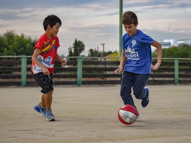 三连冠！上海海港加冕2025赛季中超冠军，摘下队史中超第四星